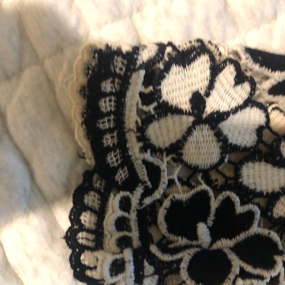 Black and White Heavy Lace Mock turtleneck Mini by Tracy Reese - Picture 6 of 8
